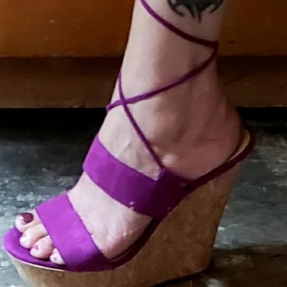 Just Fab Faux Suede Wedges - Picture 4 of 15